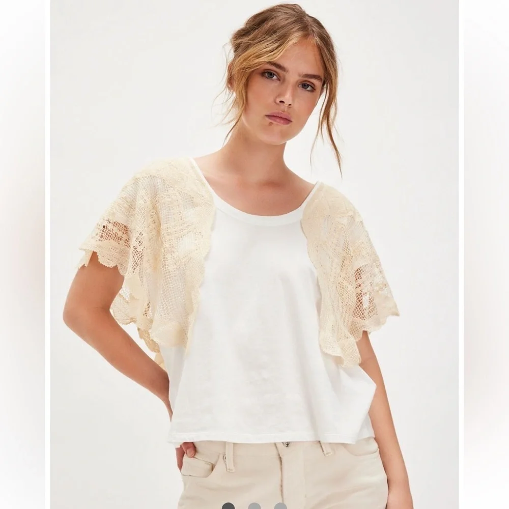 Free People Evangeline Tee White and Cream Lace Overlay Top Sold Out Large NWT - Picture 3 of 8